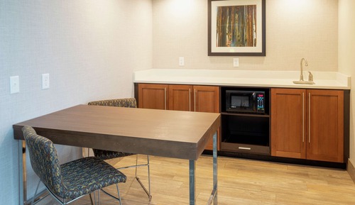Room, 1 King Bed, Accessible, Lake View (Roll-in Shower)