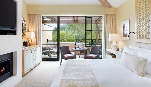 Deluxe Hillside View Room