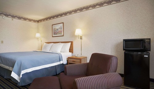 Standard Room, 1 King Bed
