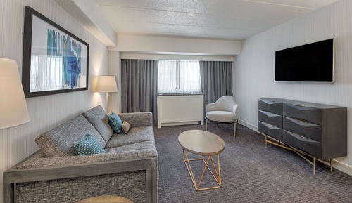 Executive Suite, 1 King Bed (One Bedroom Champion Suite King)