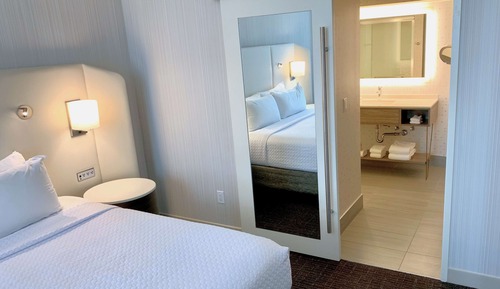 Superior Suite, 1 King Bed (One Bedroom Oakhurst Suite King)