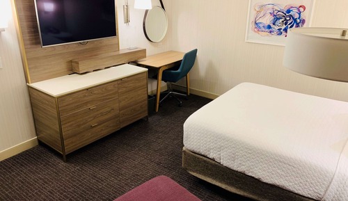 Deluxe Room, 1 King Bed (Deluxe Queen)