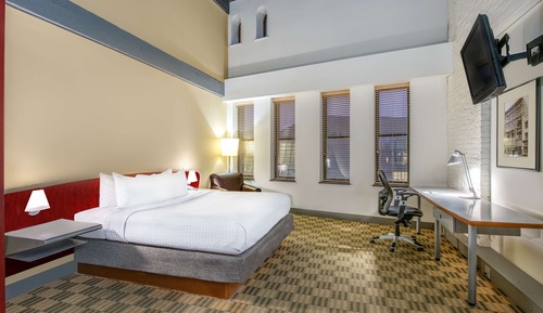 Superior Room, 1 King Bed (Preferred Loft King)