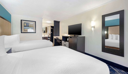 Standard Room, 2 Queen Beds, Non Smoking, Refrigerator