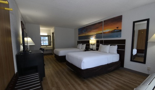 Room, 2 Double Beds, Non Smoking, Pool View