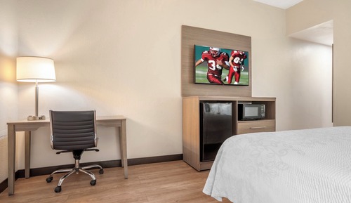 Superior Room, 1 King Bed, Accessible (Roll-In Shower, Smoke Free)