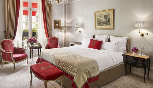 Deluxe Suite, Balcony (Avenue Montaigne View)