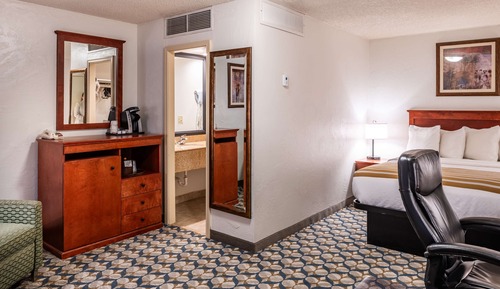 Standard Room, 1 Queen Bed, Non Smoking