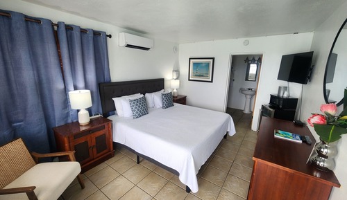 Standard Room, 1 King Bed