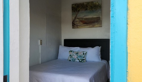 Tiny Room, Full Bed