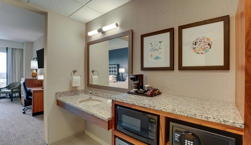 Deluxe Room, 2 Queen Beds, Accessible (Roll in Shower, Fireworks View - No Resort Fee)