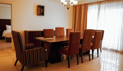 Diplomatic Suite