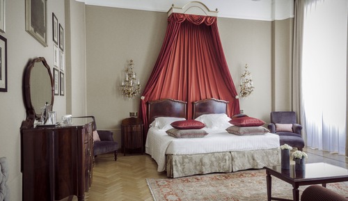 Executive Suite (2 Adults)