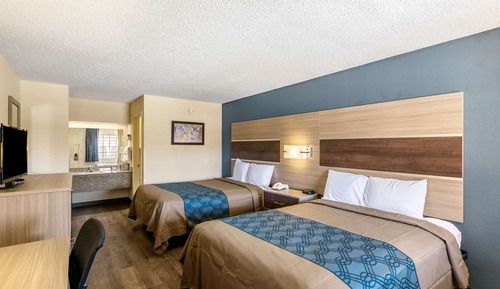 Standard Room, 2 Double Beds, Non Smoking
