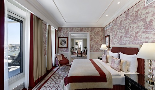 Grand Signature Suite