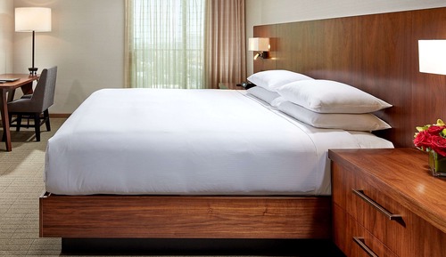 Deluxe Room, 1 King Bed, Accessible, Bathtub (Mobility)