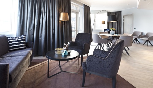 Suite, 1 King Bed, Sea View