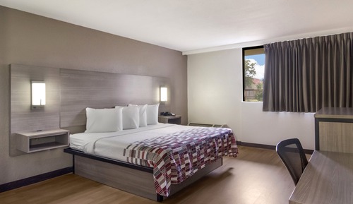 Suite, 1 King Bed with Sofa bed, Non Smoking
