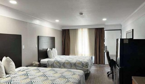 Standard Room, 2 Queen Beds, Non Smoking