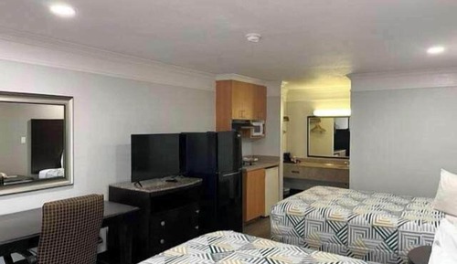 Standard Room, 2 Queen Beds, Non Smoking