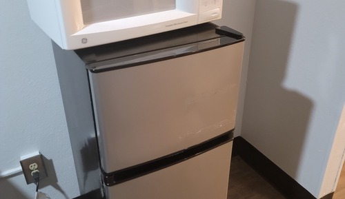 Standard Room, 1 King Bed, Non Smoking, Refrigerator & Microwave