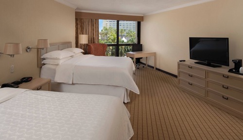 Room, 2 Queen Beds, Non Smoking, Partial Ocean View