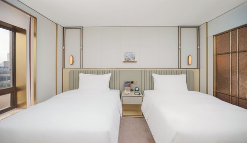 Jinling Tower Harmonious Charm Deluxe Room(Twin)