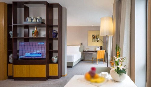 Residence Suite (Jinling Tower)