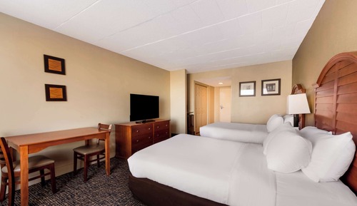 Standard Room, 2 Double Beds, Non Smoking (Ocean Front - Pet Friendly)