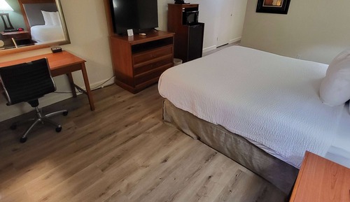 Deluxe Room, 1 King Bed