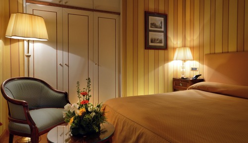 Superior Room, 1 Queen Bed