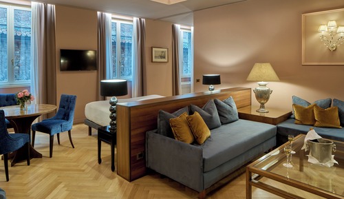 Suite, 1 King Bed