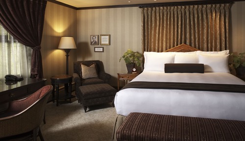 Standard Room, 1 King Bed