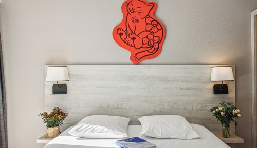 Standard Room, 1 Queen Bed, Garden View