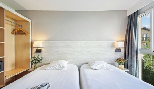 Standard Room, 2 Twin Beds, Garden View