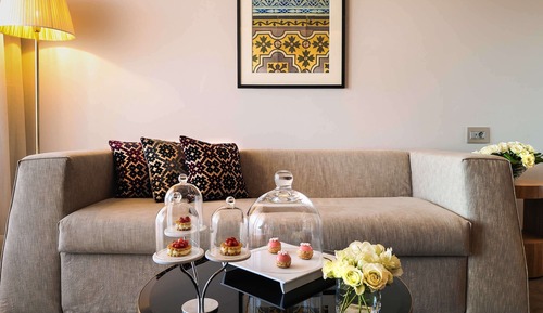 Junior Suite, 1 King Bed (Contemporary)