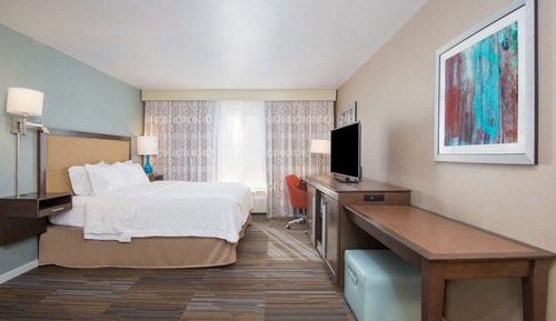 Suite, 1 King Bed, Kitchen