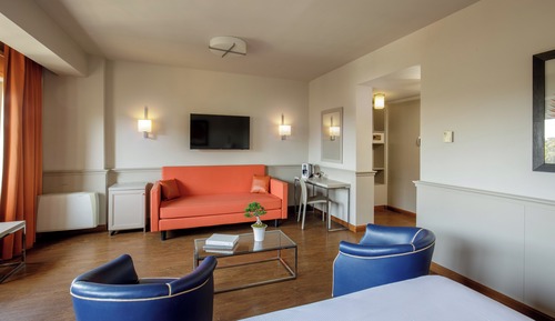 Junior Studio Suite