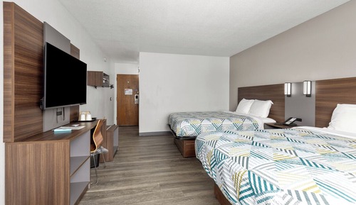 Deluxe Room, 2 Double Beds, Non Smoking, Refrigerator & Microwave