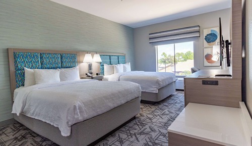 Two queen beds ns