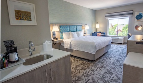 One king bed ns