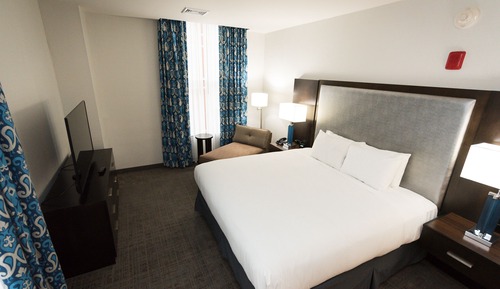 Suite, 1 King Bed