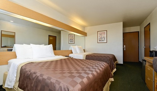 Room, 2 Queen Beds, Non Smoking
