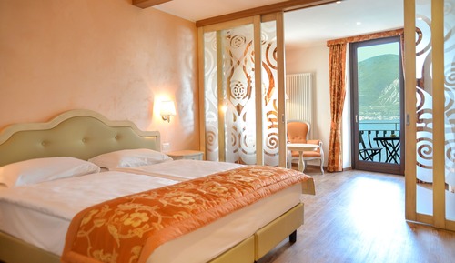 Premium Suite, Refrigerator, Lakeside