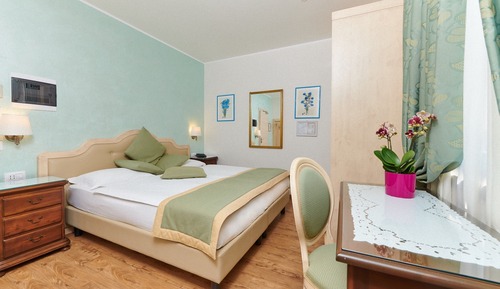 Comfort Double Room, 1 Queen Bed, Refrigerator