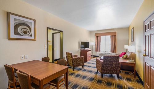 Suite, 1 Queen Bed, Non Smoking