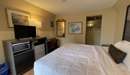 Cottage, 1 King Bed, Non Smoking