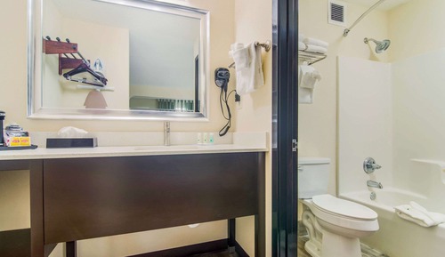 Suite, 1 King Bed, Non Smoking