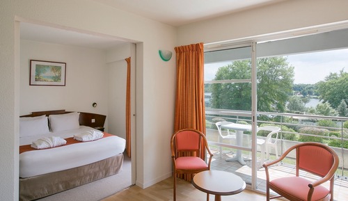 Suite, 1 Queen Bed, Non Smoking, Balcony (Living Room;with Sofabed)