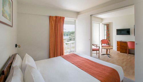 Suite, 1 King Bed, Non Smoking, Balcony
